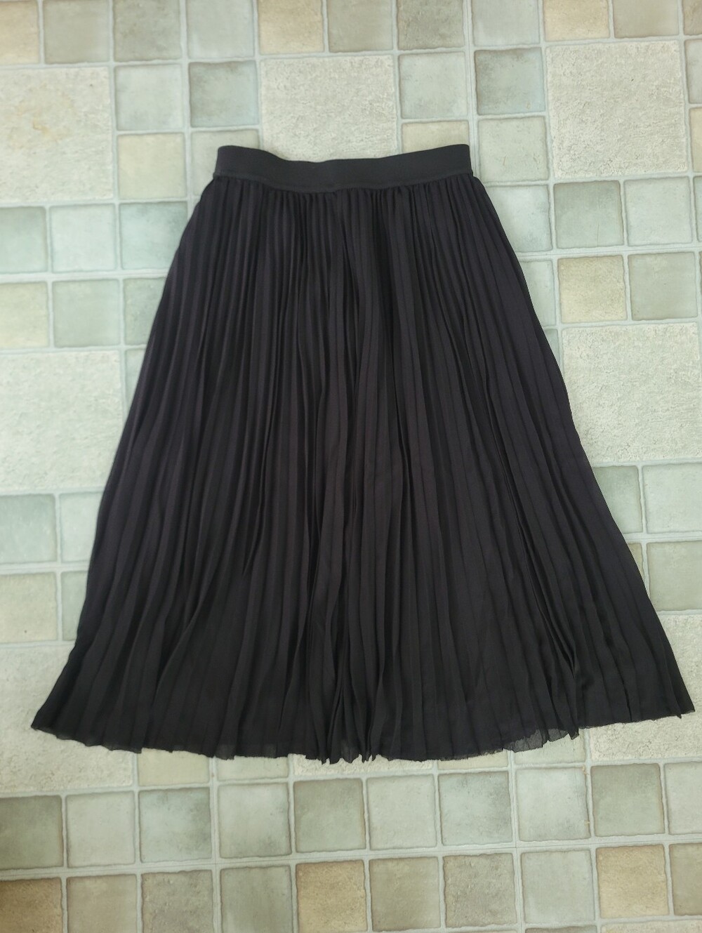 Quince Black Pleated Midi Skirt Size Medium